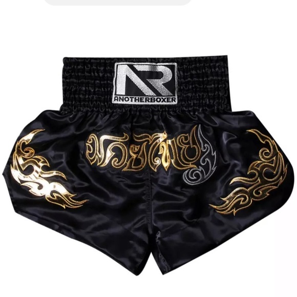 ⚡️BRAND NEW/ High Waist BLK/GOLD MMA Shorts - Picture 3 of 4